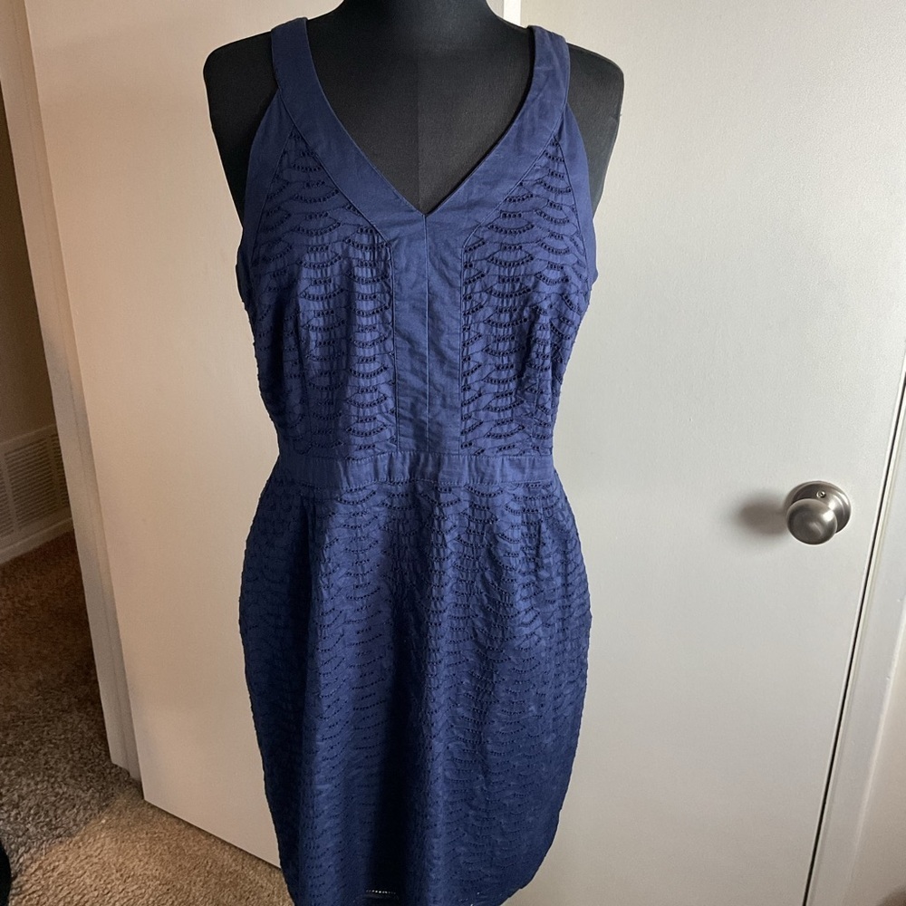 Old Navy Navy Blue Eyelet V-Neck Sheath Dress 10 Sleeveless Cocktail Midi